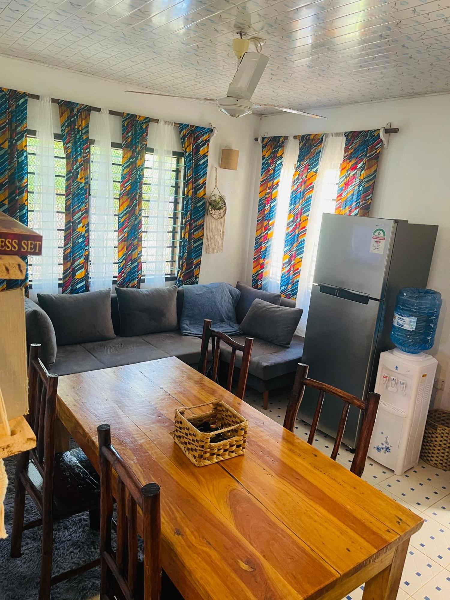 Savita House Diani Magutu ภายนอก รูปภาพ